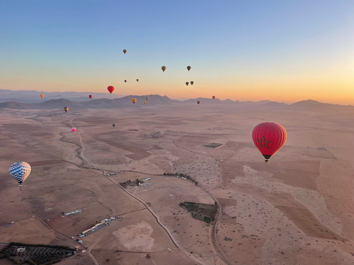 Montgolfière au-dessus de Marrakech