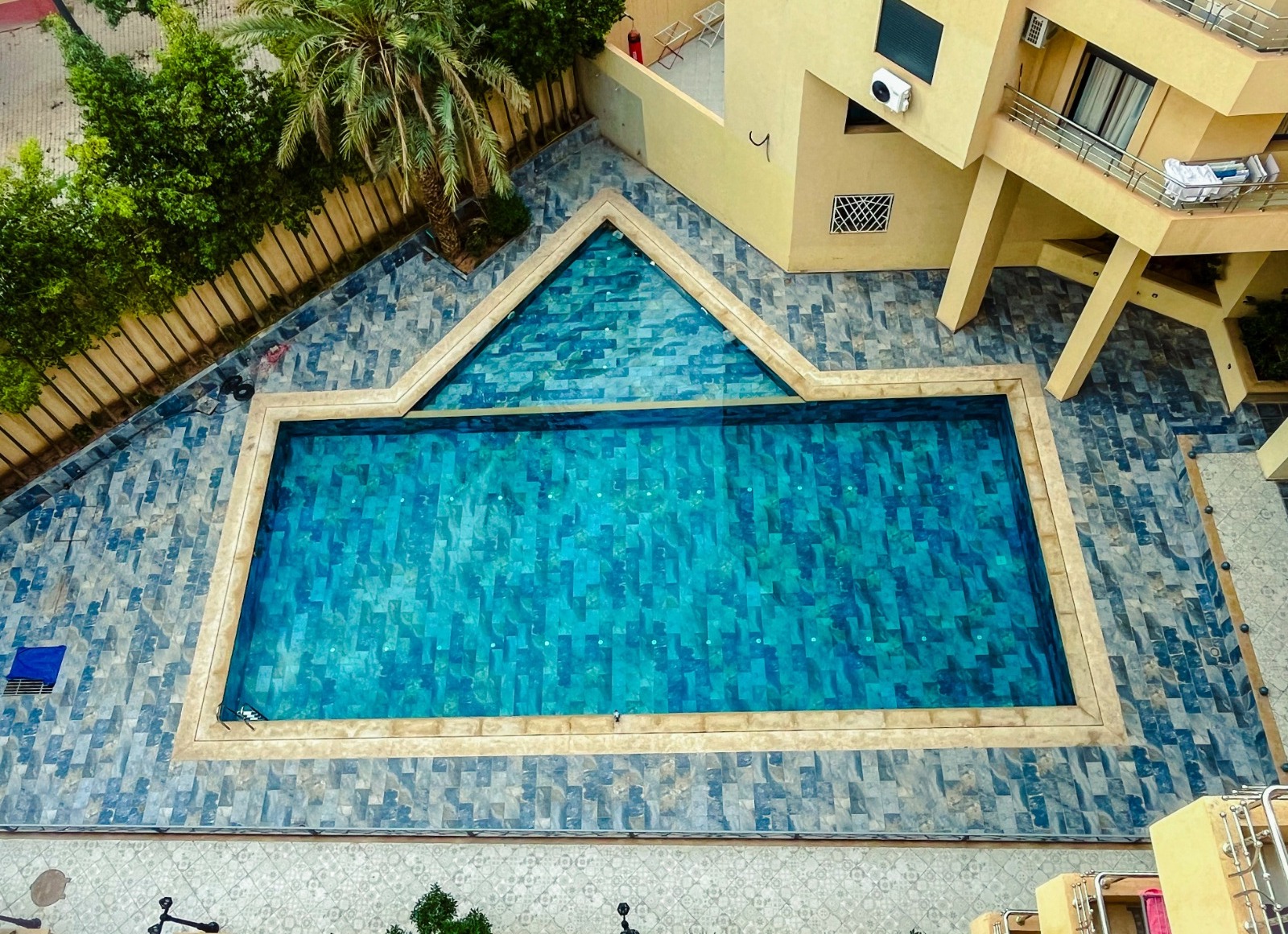 Piscine commune vue 4