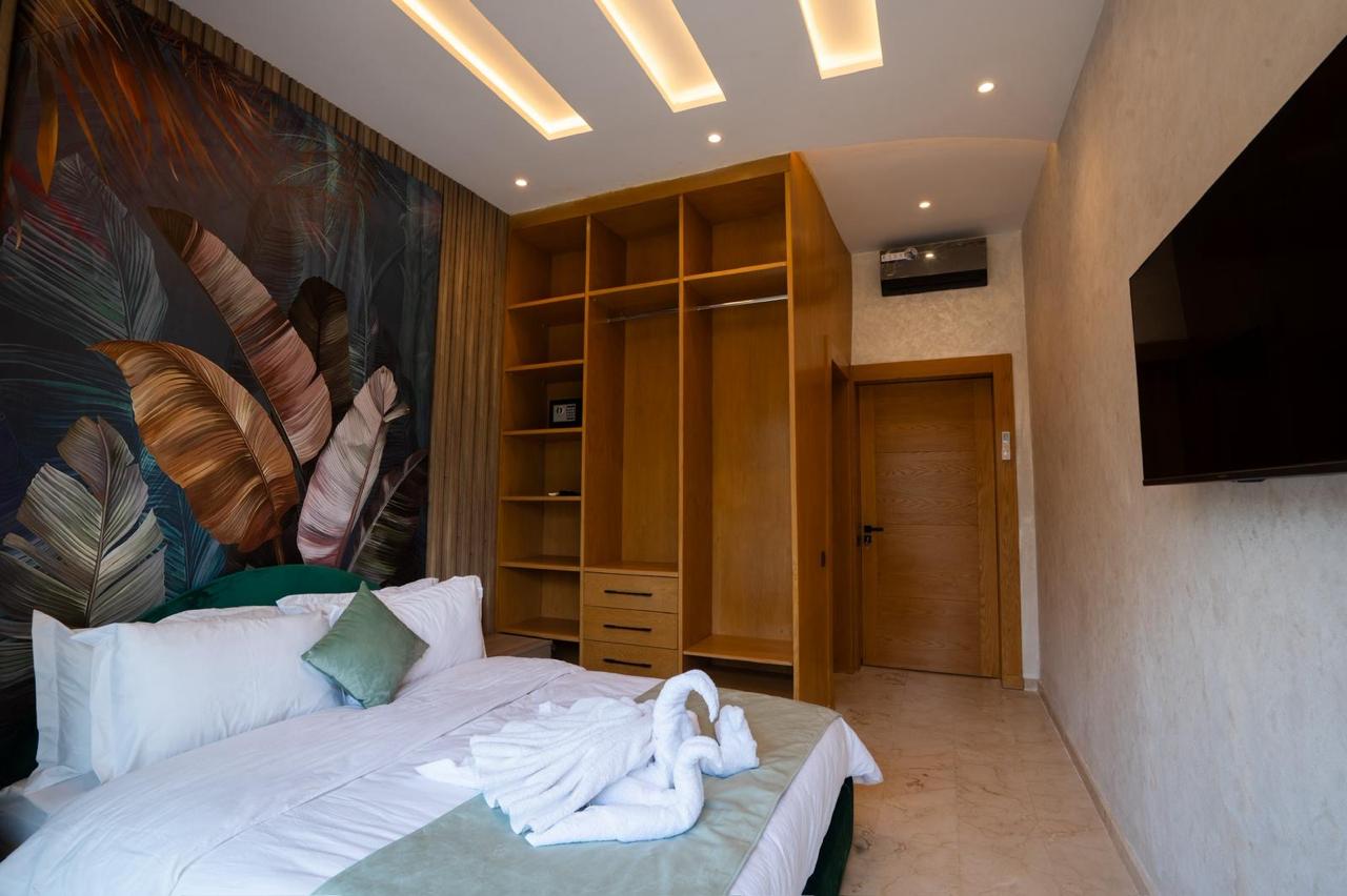Suite 5